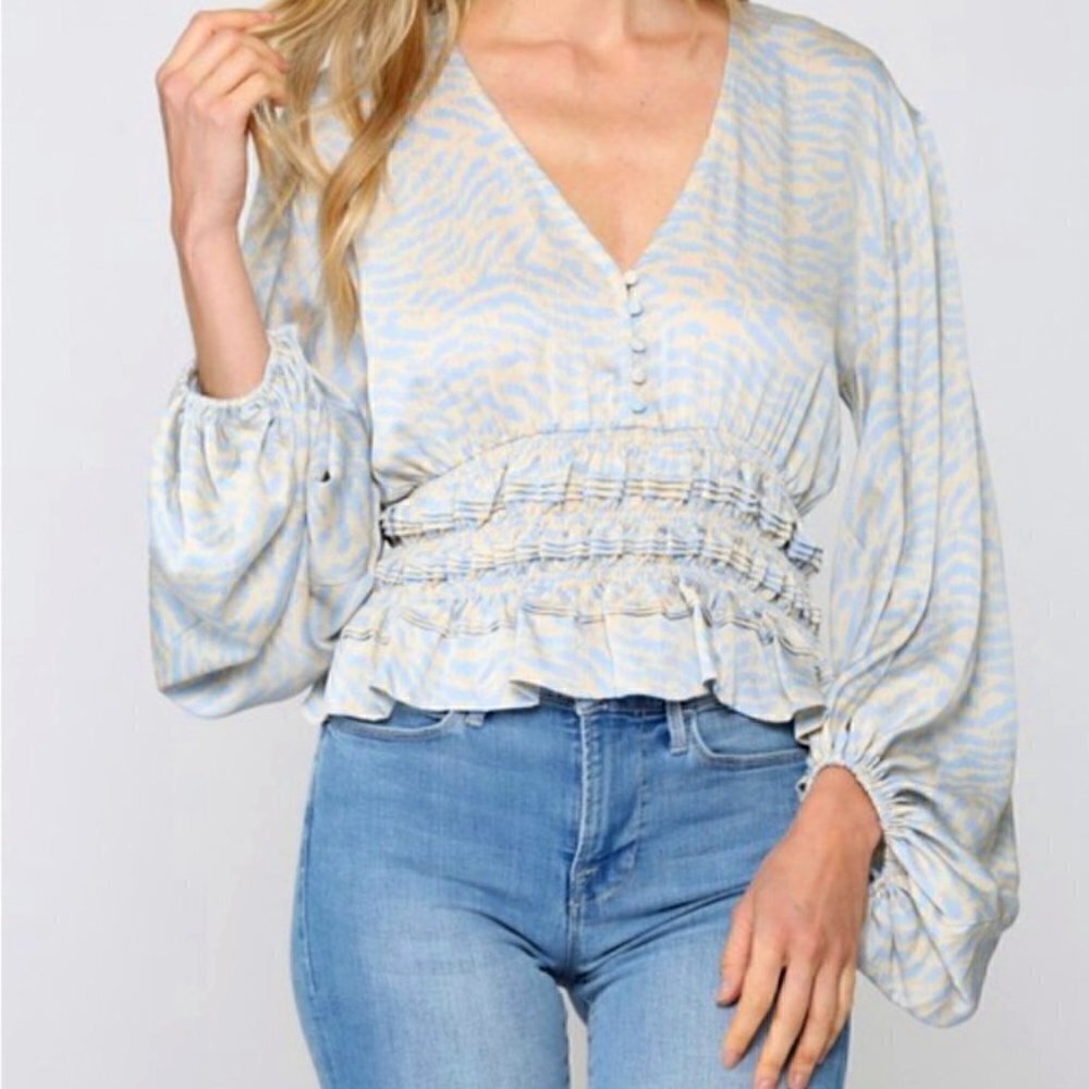Fate SZ S Silky baby blue & Ivory  button front gathered waist puff sleeve top